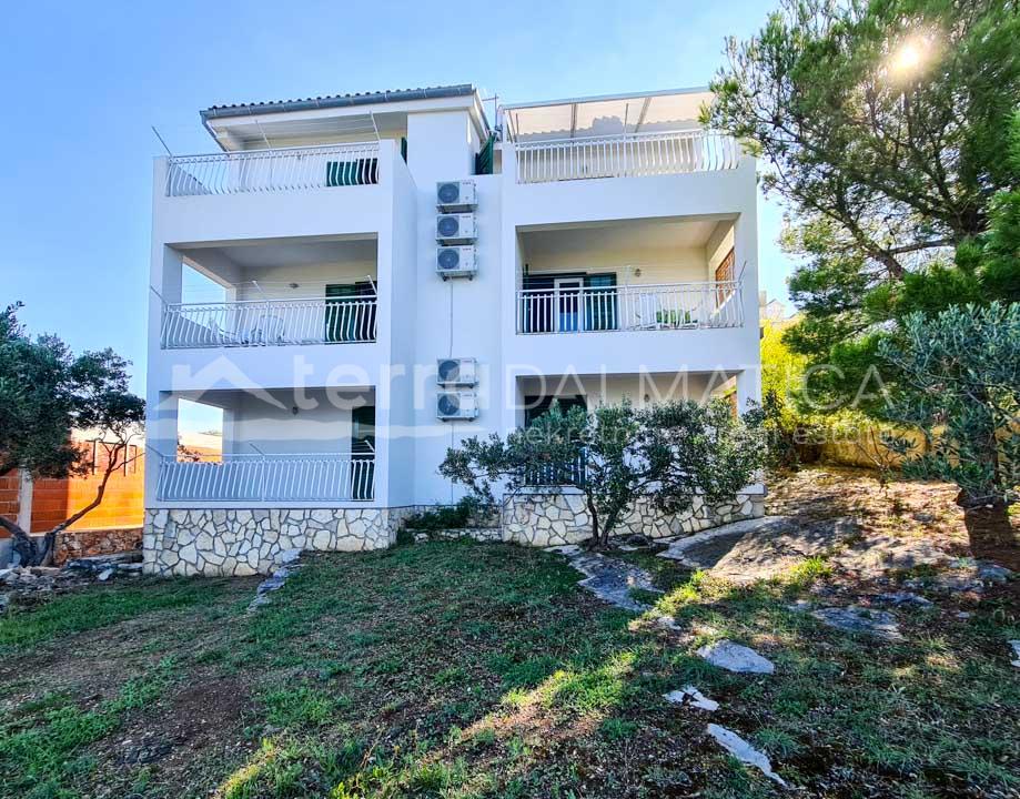 Murter Croatia House for sale An apartment house with perfect sea