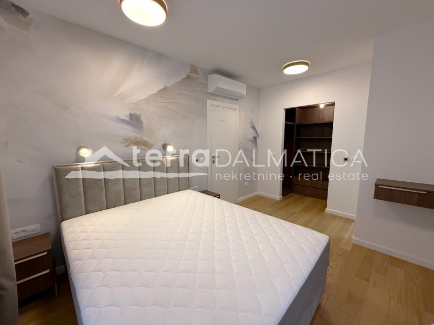 Surroundings of Rogoznica, luxury villa with infinity pool, 100 m from the sea