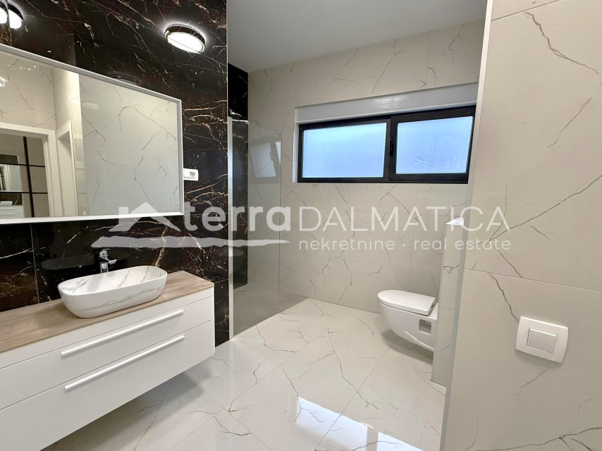 Surroundings of Rogoznica, luxury villa with infinity pool, 100 m from the sea