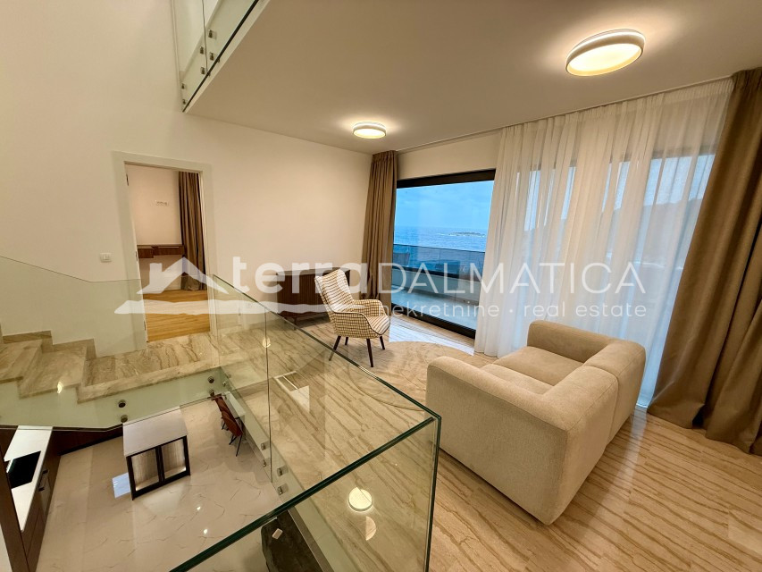 Surroundings of Rogoznica, luxury villa with infinity pool, 100 m from the sea