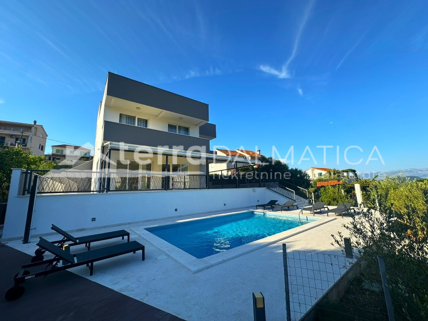 Ciovo, Slatine, villa with pool