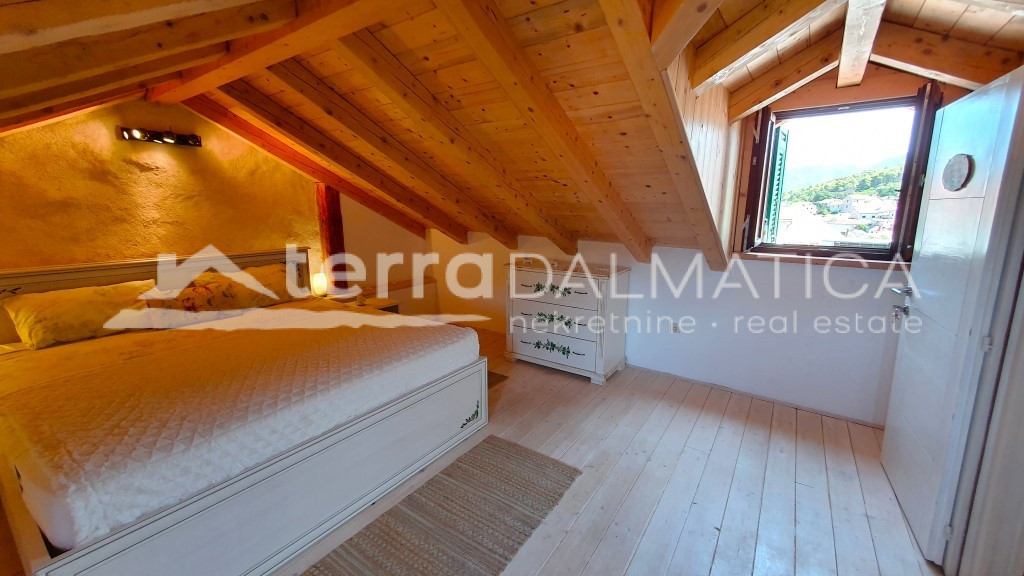 Rustikaler Zauber auf Hvar – erleben Sie authentisches Dalmatien in einer Steinvilla mit Pool und einzigartigem Stil