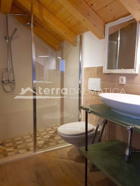 Rustikaler Zauber auf Hvar – erleben Sie authentisches Dalmatien in einer Steinvilla mit Pool und einzigartigem Stil