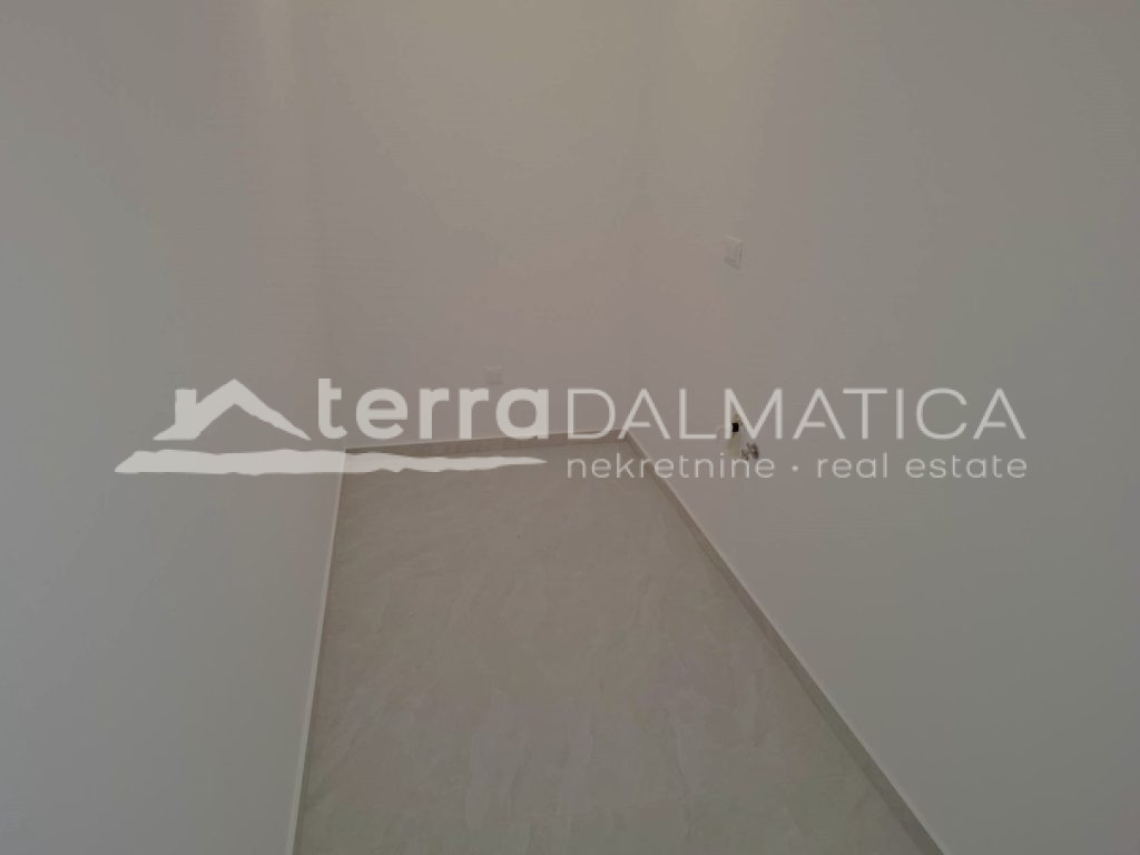 Neu! Maisonette-Wohnung mit Fußbodenheizung und 3 Loggien – Vodice, 102 m²