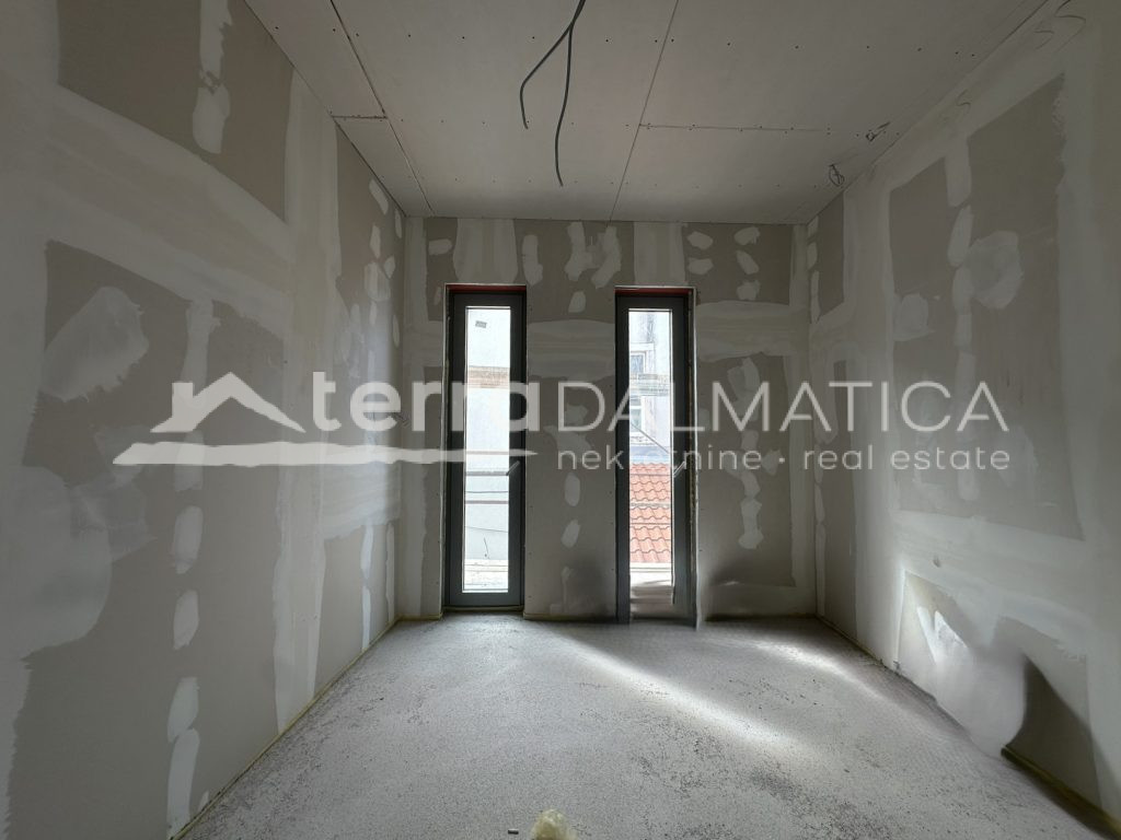 Top-Lage, Top-Wohnung - Garage und Loggia am Sibenik-Ufer