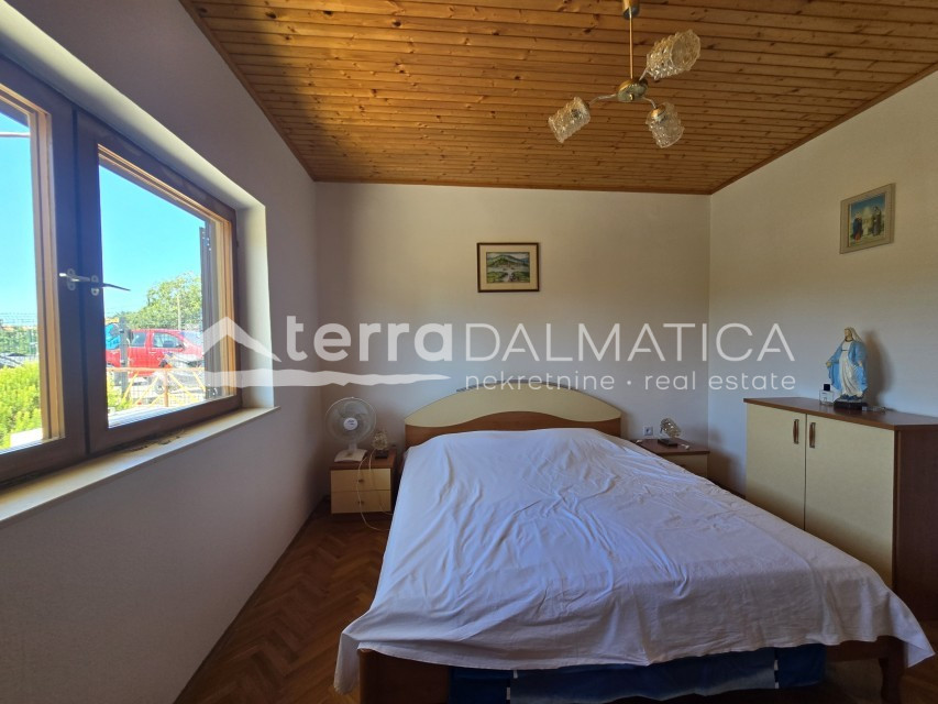 House in an ideal location on the island of Murter