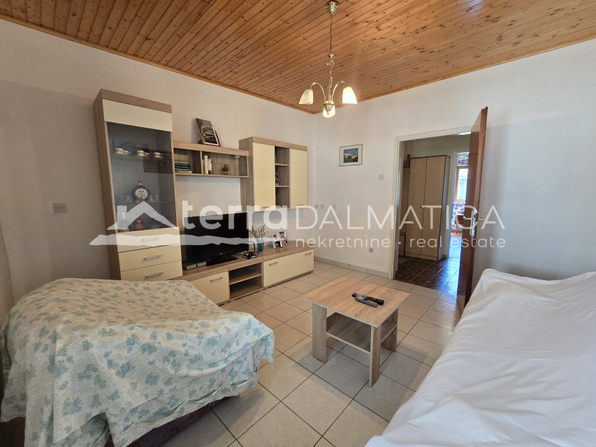 House in an ideal location on the island of Murter