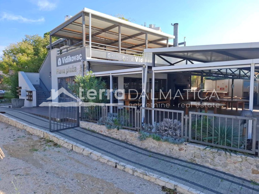 Restaurant in Vodice, in erster Meereslinie – eine Toplage und eine ideale Investition