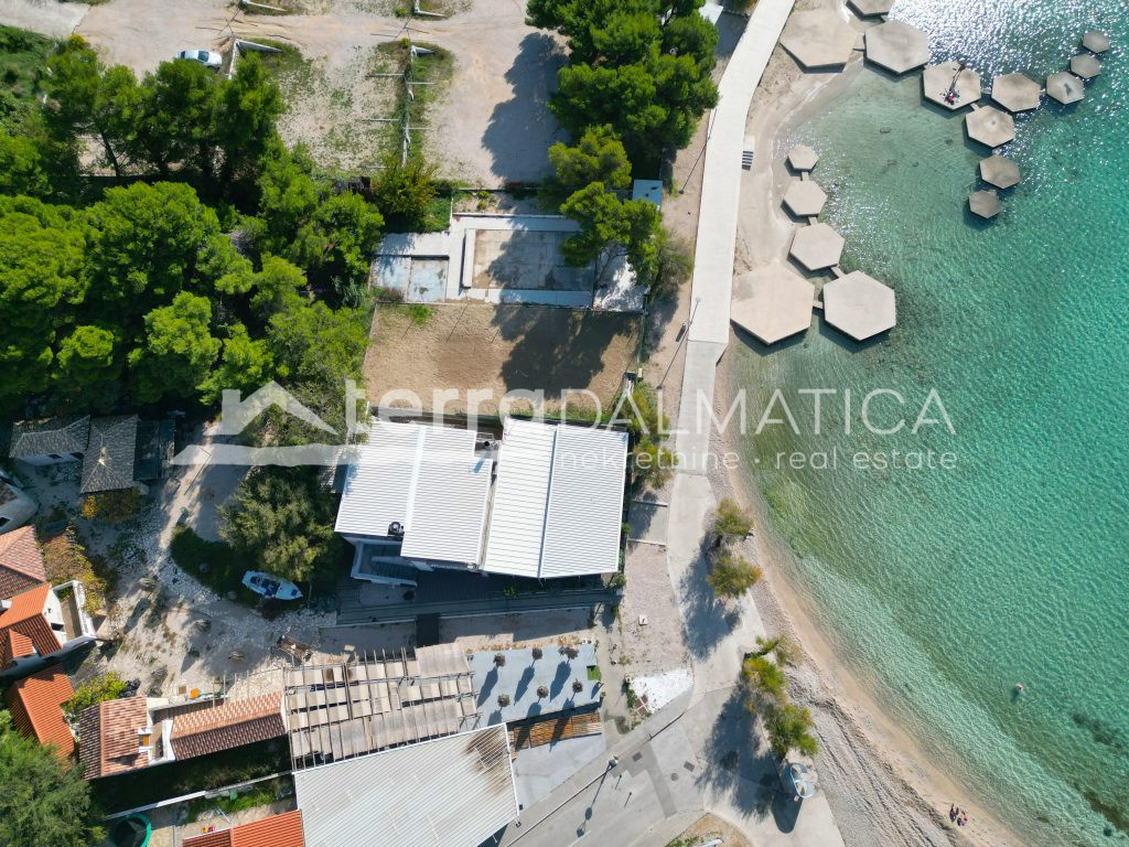 Restaurant in Vodice, in erster Meereslinie – eine Toplage und eine ideale Investition