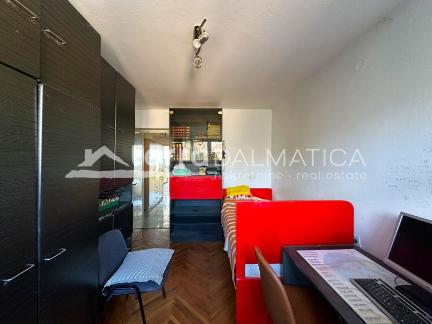 Apartment in the center of Šibenik with a beautiful view of the sea