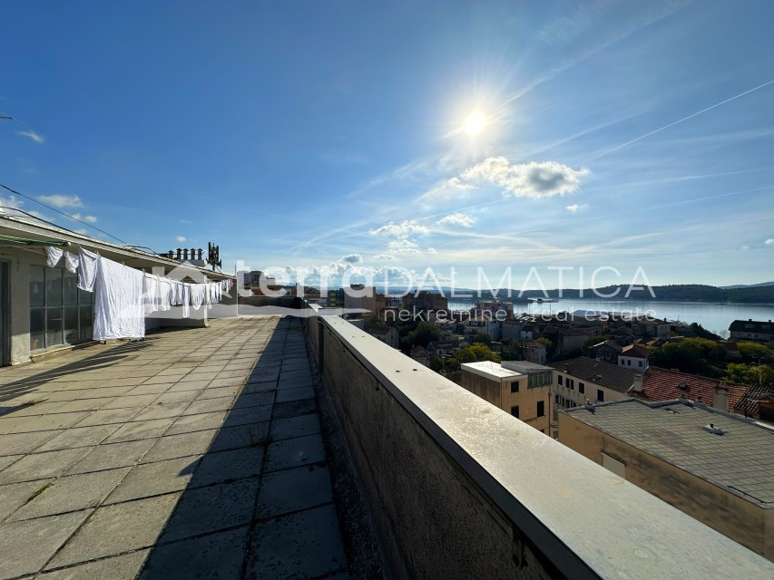 Apartment in the center of Šibenik with a beautiful view of the sea