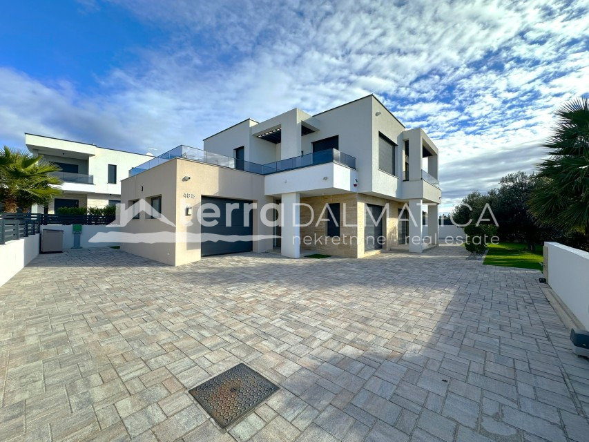 Luxury villa with pool in Vodice