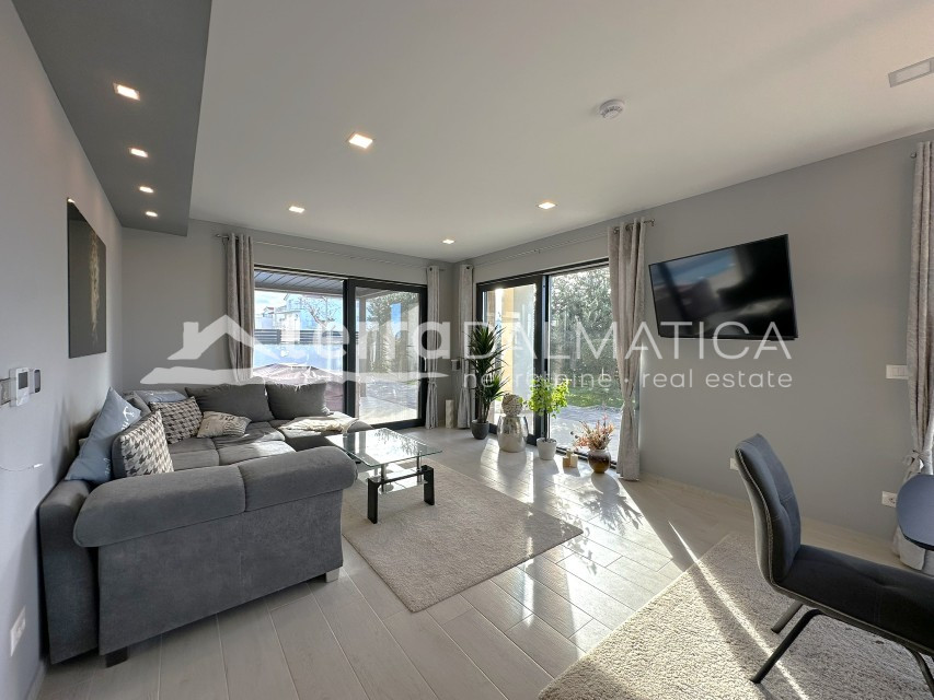 Luxury villa with pool in Vodice