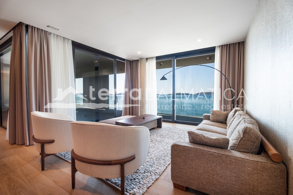 Exclusive villa first row to the sea – luxury living on the Adriatic