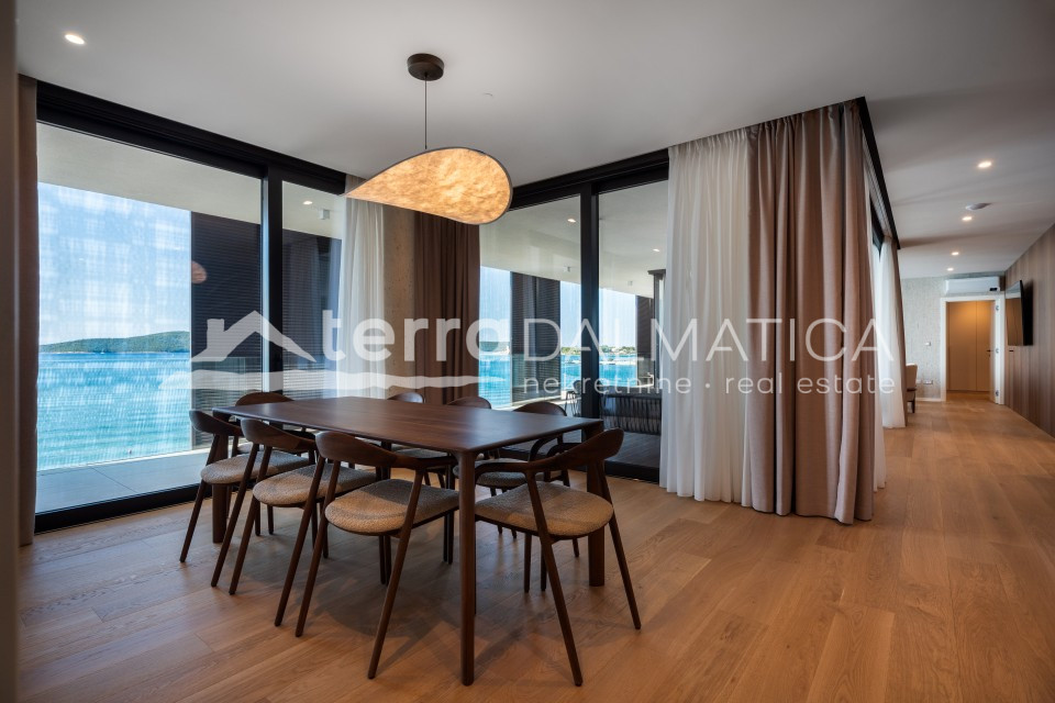 Exclusive villa first row to the sea – luxury living on the Adriatic