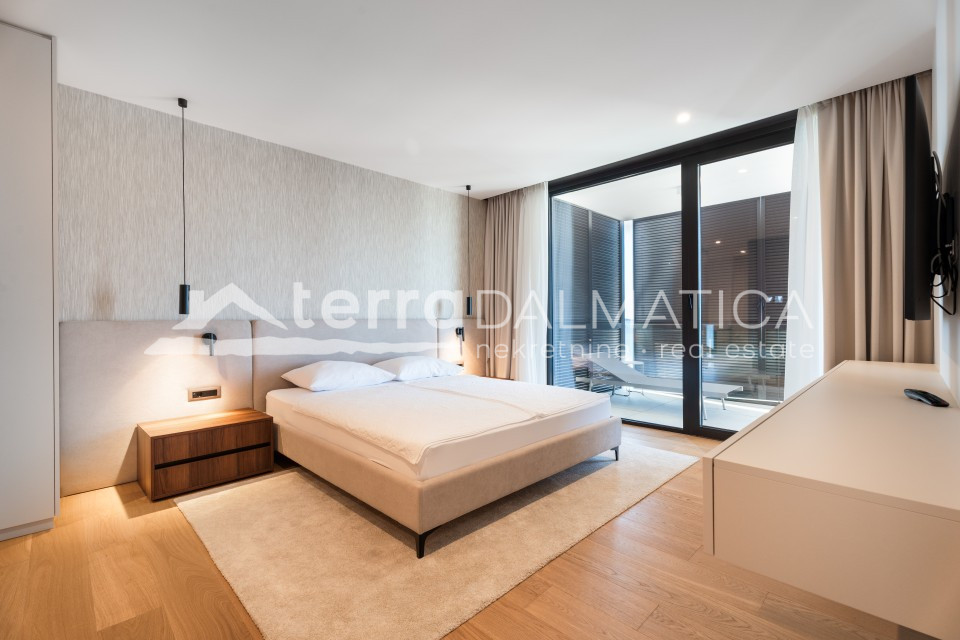 Exclusive villa first row to the sea – luxury living on the Adriatic