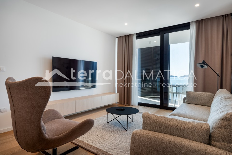 Exclusive villa first row to the sea – luxury living on the Adriatic