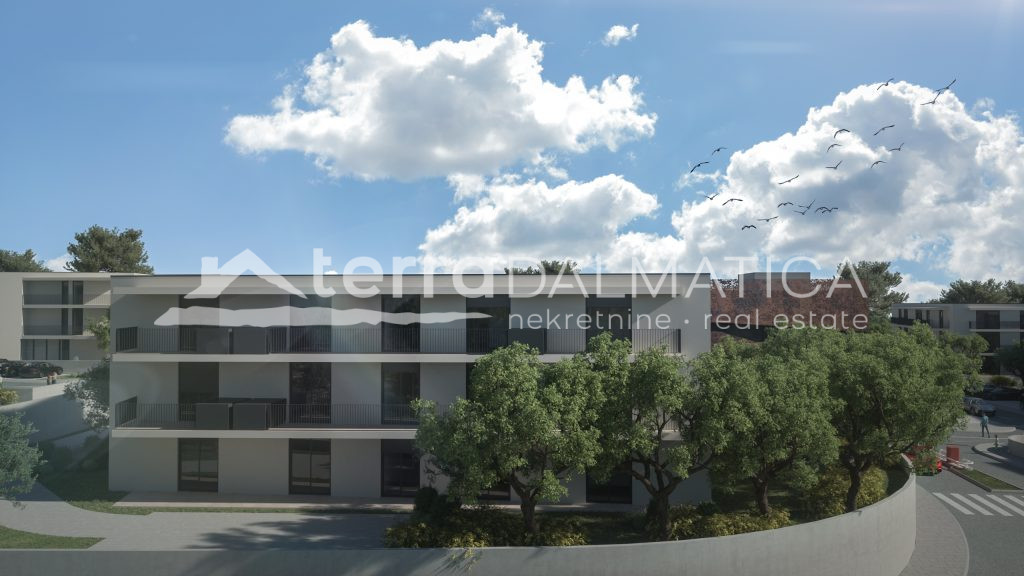 Comfortable apartment on the second floor with terrace – Vodice