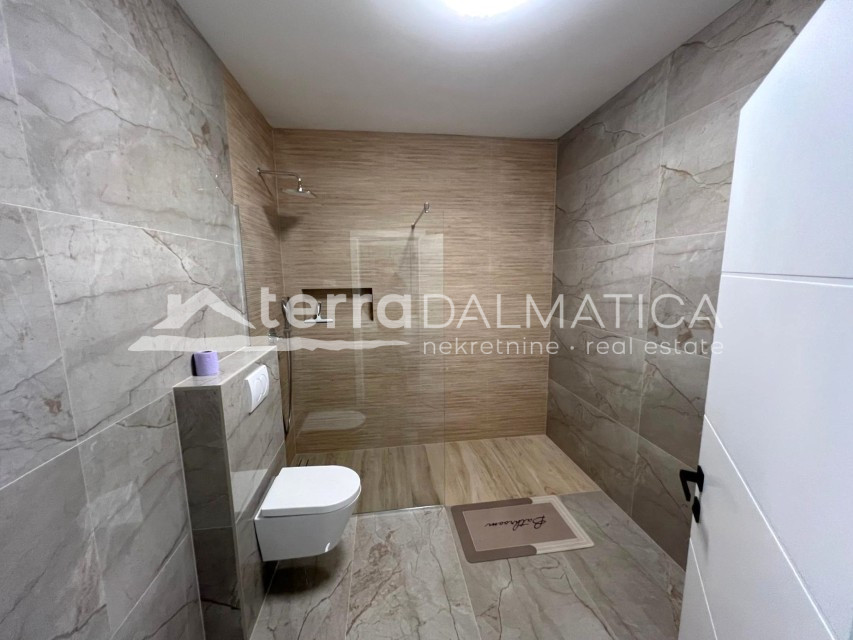 Modernes Doppelhaus – ein ideales Zuhause in Strandnähe in Srima