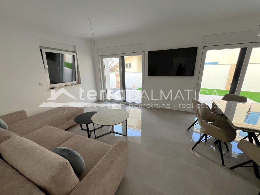 Modernes Doppelhaus – ein ideales Zuhause in Strandnähe in Srima