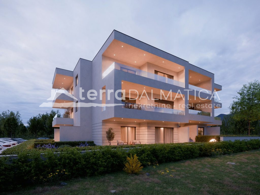 Moderne Zweizimmerwohnung im ersten Stock mit geräumiger Terrasse – Brodarica bei Šibenik