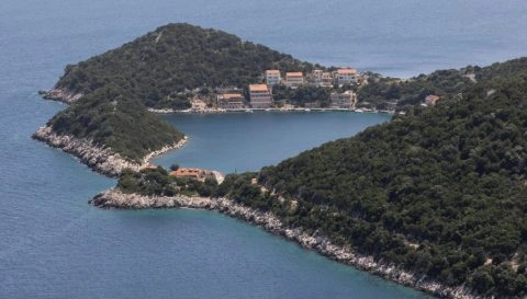 605f121a94987104428247-jpg