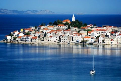 5fdcbfbb837df595292255-jpg