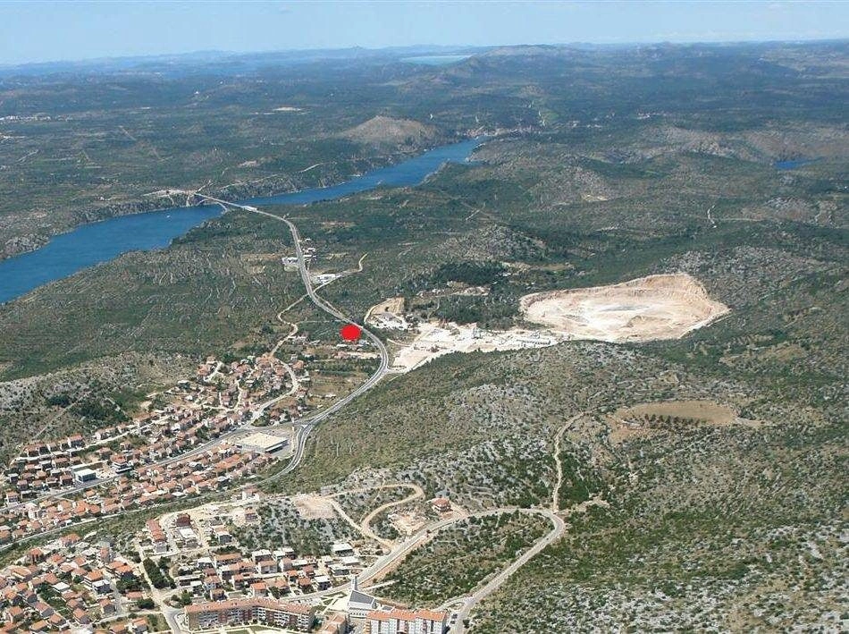 Građevinsko zemljište u Šibeniku – 3656 m²