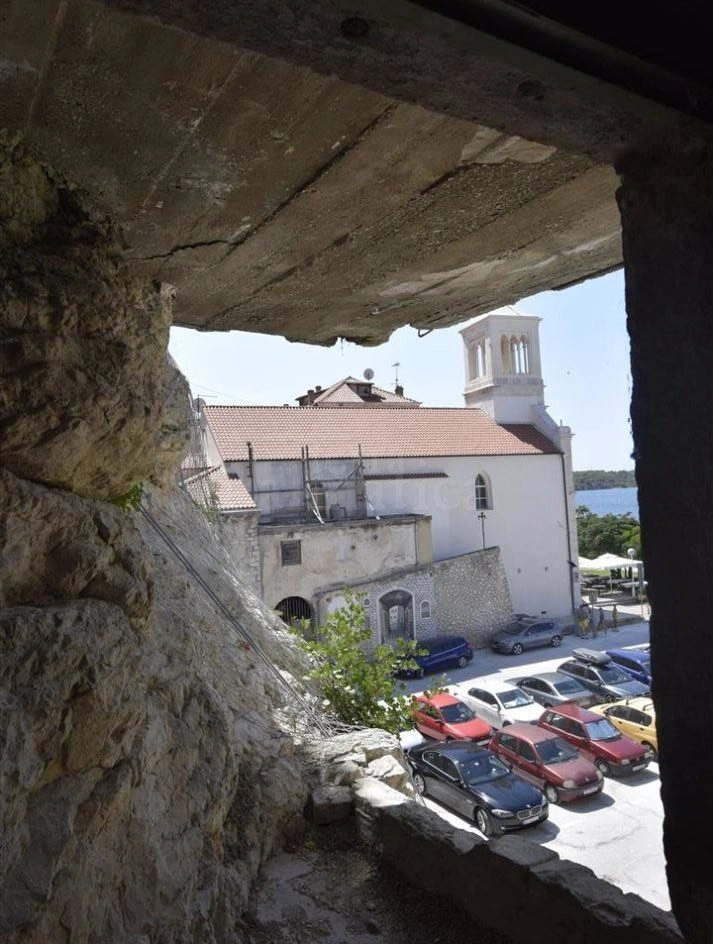 Šibenik, kamienny dom w doskonałej lokalizacji