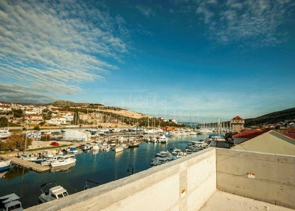 Budynek mieszkalny, Marina, Trogir, pierwszy rząd