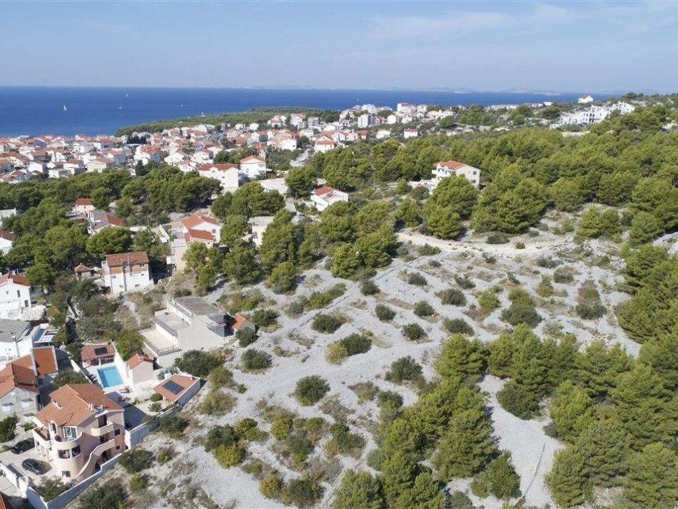 Primošten, Baugrundstück 500m vom Meer entfernt