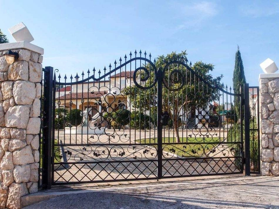 Villa in Vodice mit Meerblick