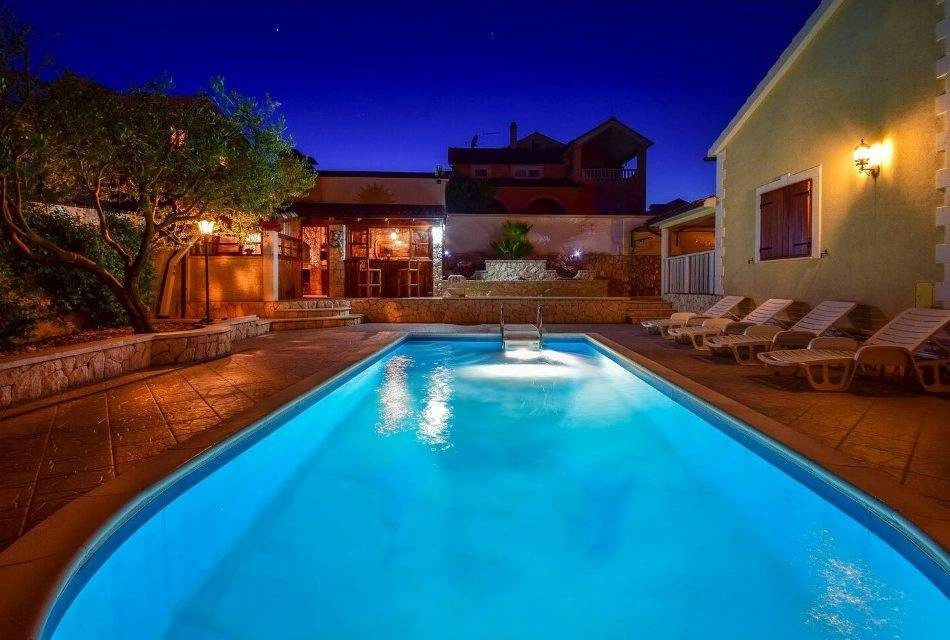 Villa in Vodice mit Meerblick