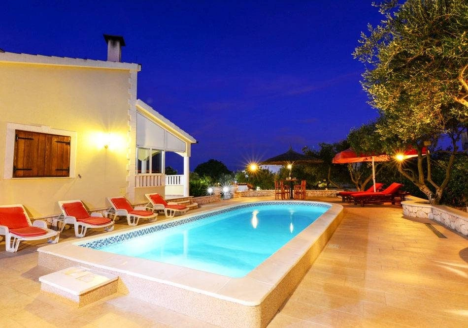 Villa in Vodice mit Meerblick