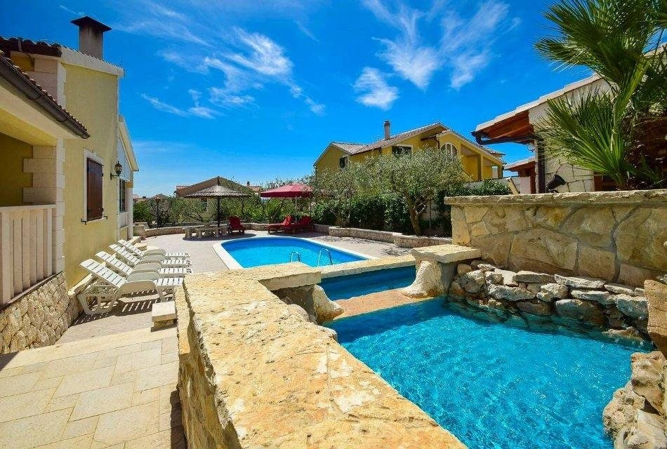 Villa in Vodice mit Meerblick