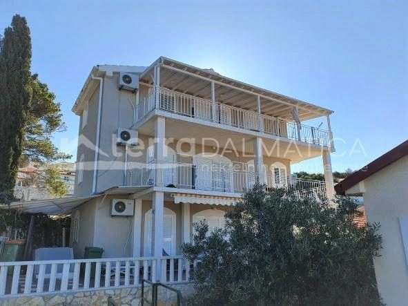 Primošten, dom apartamentowy przy morzu