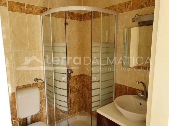 Primošten, dom apartamentowy przy morzu