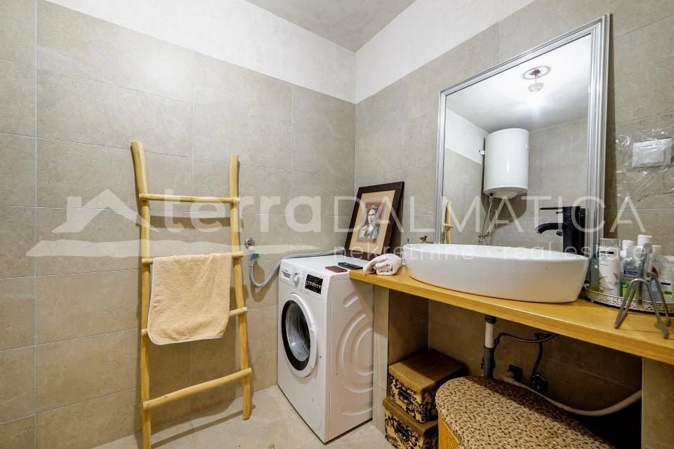 Sibenik – renovierte Wohnung mit zwei Schlafzimmern im Stadtzentrum