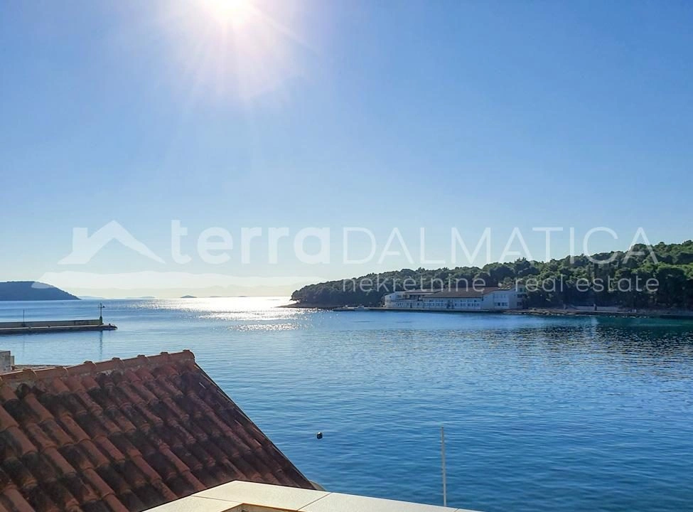 Prvić Luka - Steinhaus in der ersten Reihe zum Meer