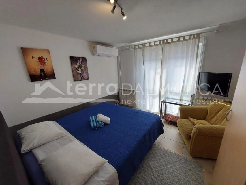 Dubravice - charmantes Landhaus mit Pool, schönem Innenhof, blauen Fensterläden