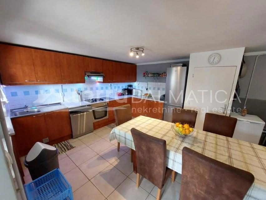 Dubravice - charmantes Landhaus mit Pool, schönem Innenhof, blauen Fensterläden