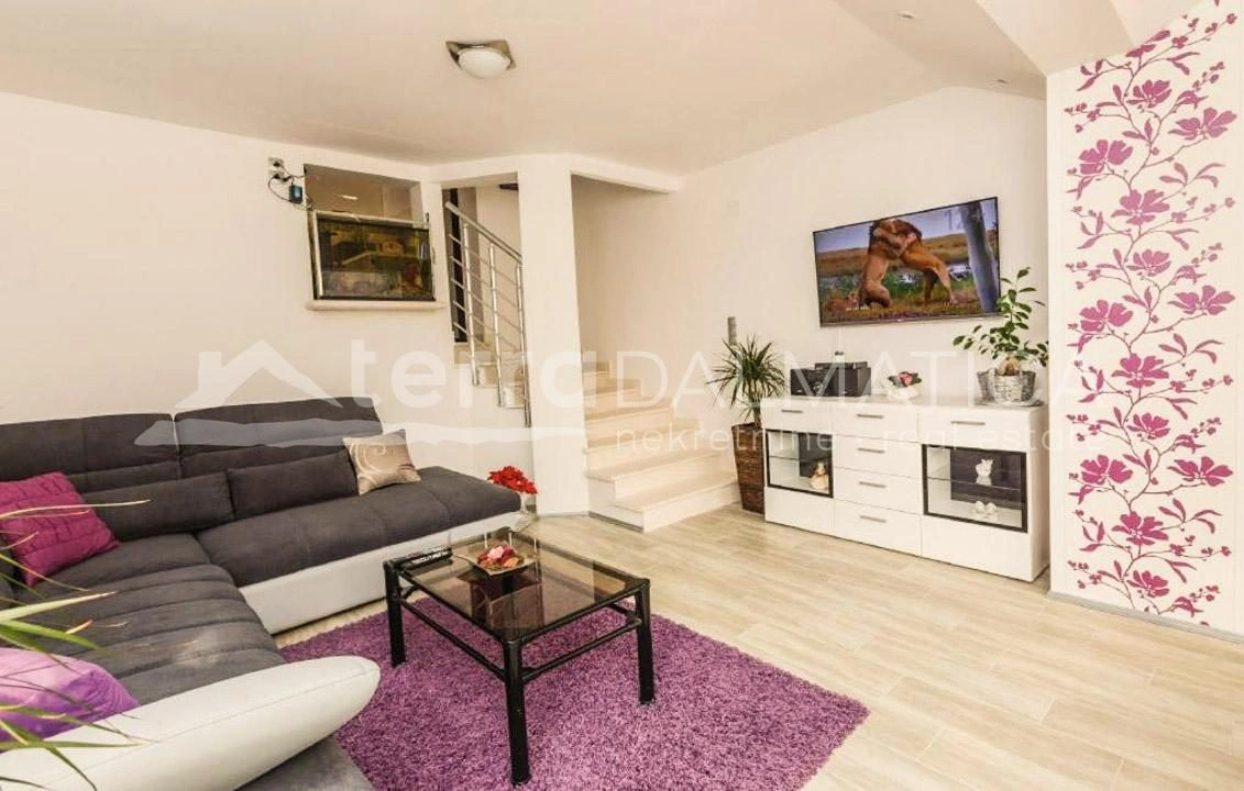 Vinisce - Ferienhaus in idyllischer Lage