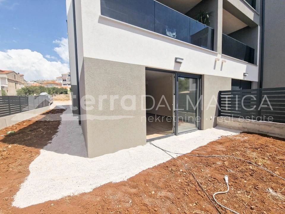 Zaboric – Wohnung im Neubau mit Terrasse und Garten