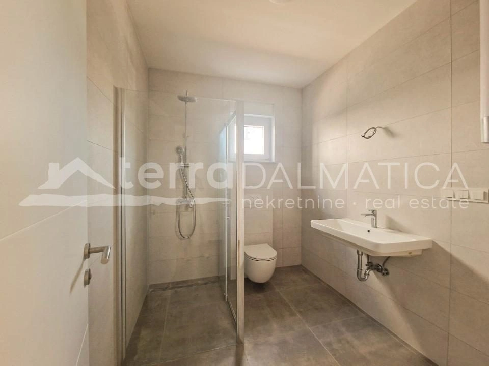 Zaboric - Wohnung im Neubau mit Terrasse und Garten