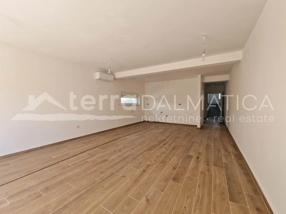 Zaboric - Wohnung im Neubau mit Terrasse und Garten