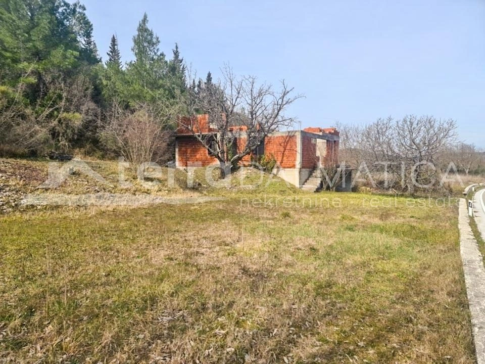 Gebiet Skradin - unfertiges Haus zu verkaufen