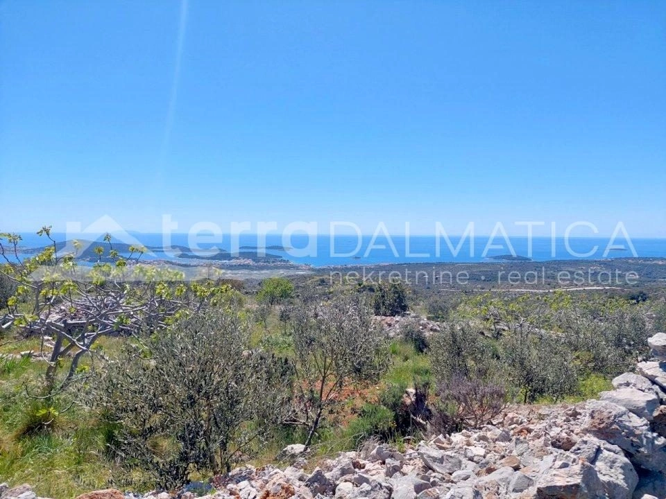 Rogoznica, Umgebung - Grundstück mit Baugenehmigung für drei Gebäude mit Blick auf Italien