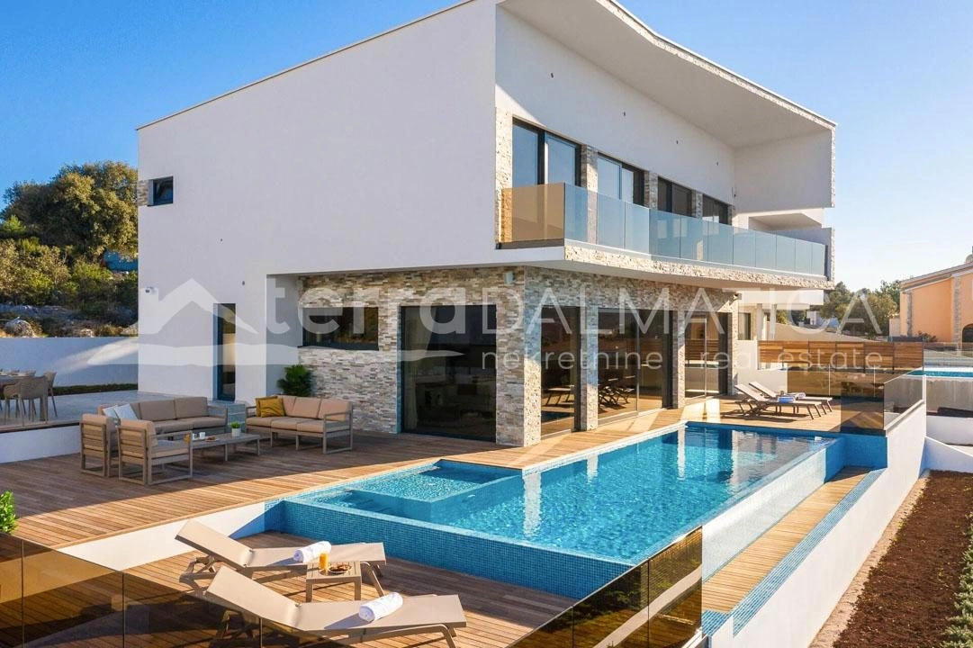 Umgebung von Rogoznica, luxuriöse Villa mit herrlichem Meerblick