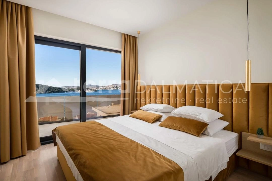 Umgebung von Rogoznica, luxuriöse Villa mit herrlichem Meerblick