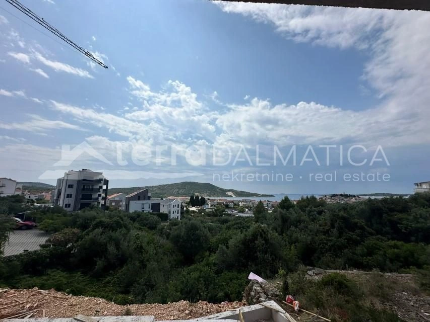 Primosten, Luxuswohnung im Erdgeschoss mit Swimmingpool